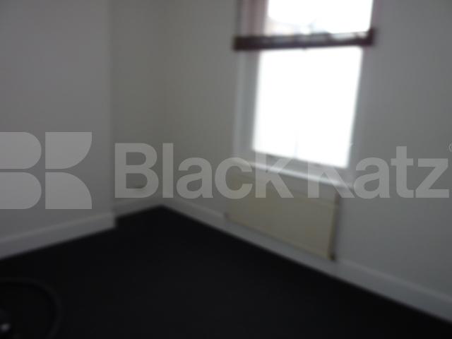 			Must See!!, 2 Bedroom, 1 bath, 1 reception Flat			 Goldney Road, Maida Vale